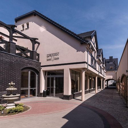 Gosciniec Kasztel U Gostla Hotel Murowana Goslina Bagian luar foto